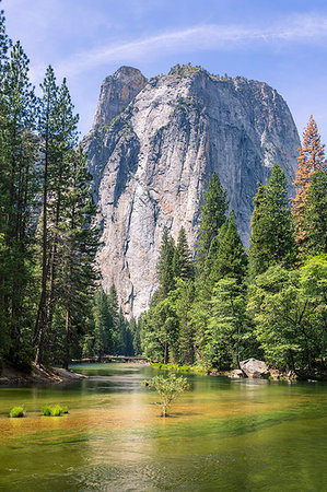 simsearch:841-08279419,k - Cathedral Rocks from Yosemite Valley, UNESCO World Heritage Site, California, United States of America, North America Foto de stock - Sin royalties Premium, Código: 6119-09203298