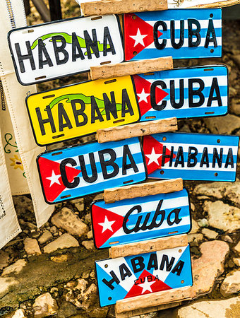 simsearch:614-06168944,k - Tourist souvenirs for sale in Havana, Cuba, West Indies, Central America Foto de stock - Sin royalties Premium, Código: 6119-09203395
