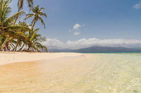 san blas islands - The beautiful Island Pelicano in the San Blas Islands, Kuna Yala, Panama, Central America Stock Photo - Premium Royalty-Free, Code: 6119-09203433