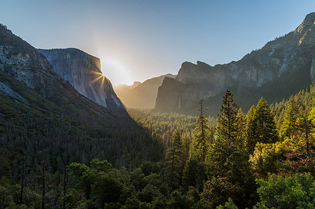 simsearch:841-09086523,k - Morning view of sun peaking round El Capitan, Yosemite National Park, UNESCO World Heritage Site, California, United States of America, North America Stock Photo - Premium Royalty-Free, Code: 6119-09203644