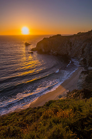 simsearch:6119-09203607,k - View of sunset at Big Sur, Highway 1, Pacific Coast Highway, Pacific Ocean, California, United States of America, North America Stock Photo - Premium Royalty-Free, Code: 6119-09203617