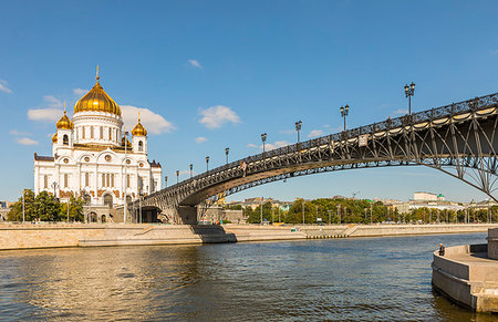 simsearch:6119-09214062,k - Cathedral of Christ the Saviour beside Moscow River, Moscow, Russia, Europe Photographie de stock - Premium Libres de Droits, Code: 6119-09214053