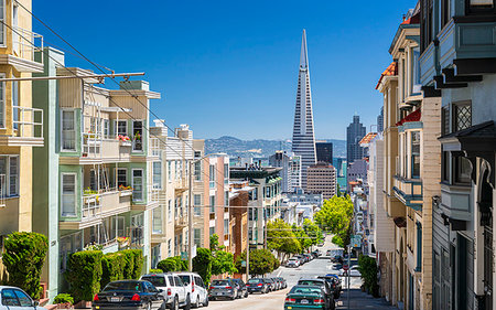 simsearch:6119-09214172,k - Street view of Transamerica Pyramid and Oakland Bay Bridge, San Francisco, California, United States of America, North America Fotografie stock - Premium Royalty-Free, Codice: 6119-09214192