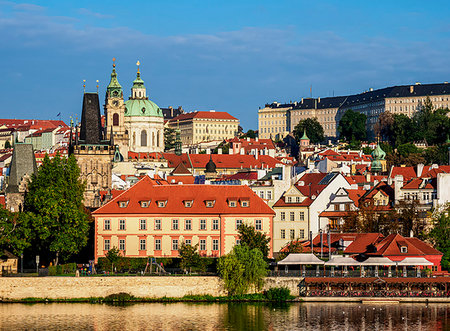 simsearch:6119-09253425,k - View over Vltava River towards Lesser Town, Prague, Bohemia Region, Czech Republic, Europe Stockbilder - Premium RF Lizenzfrei, Bildnummer: 6119-09214113