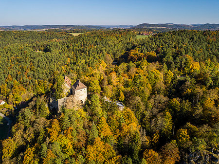 Rabenstein Castle in the Ahorn valley in autumn, Franconian Switzerland, Bavaria, Germany, Europe Stock Photo - Premium Royalty-Free, Code: 6119-09228603