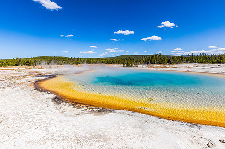 simsearch:400-06135316,k - Rainbow Geyser and surreal the colors that the different bacteria create in these geysers, Yellowstone National Park, UNESCO World Heritage Site, Wyoming, United States of America, North America Photographie de stock - Premium Libres de Droits, Code: 6119-09228630