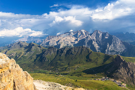 Marmolada and Pordoi Pass, Trentino, Dolomites, Italy, Europe Photographie de stock - Premium Libres de Droits, Code: 6119-09228741