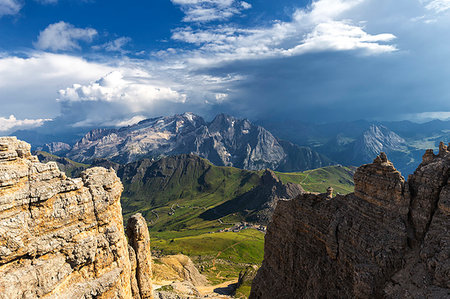 passo pordoi - Sun lights Marmolada and Pass Pordoi, Fassa Valley, Trentino, Dolomites, Italy, Europe Stock Photo - Premium Royalty-Free, Code: 6119-09228739