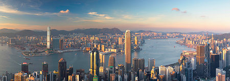 simsearch:841-09205422,k - Skyline of Hong Kong Island and Kowloon from Victoria Peak, Hong Kong Island, Hong Kong, China, Asia Foto de stock - Sin royalties Premium, Código: 6119-09228945