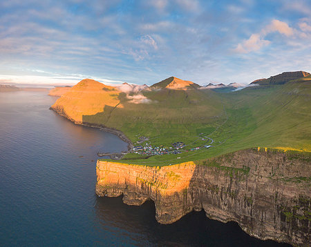 simsearch:6119-09238917,k - Aerial panoramic of of Gjogv, Eysturoy island, Faroe Islands, Denmark, Europe Foto de stock - Sin royalties Premium, Código: 6119-09238627