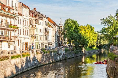 simsearch:6119-09238769,k - Houses line the Sava River, Ljubljana, Slovenia, Europe Stock Photo - Premium Royalty-Free, Code: 6119-09238770