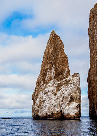 Leon Dormido (Kicker Rock), San Cristobal (Chatham) Island, Galapagos, UNESCO World Heritage Site, Ecuador, South America Stock Photo - Premium Royalty-Free, Code: 6119-09238806