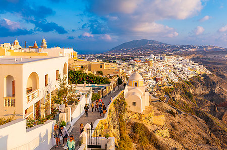 simsearch:6119-09239087,k - View of Fira and Greek Church of Saint Stylianos, Firostefani, Santorini (Thira), Cyclades Islands, Greek Islands, Greece, Europe Fotografie stock - Premium Royalty-Free, Codice: 6119-09239085