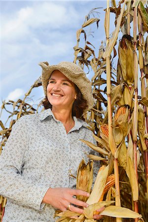 farmer (female) - Mature woman with her corn, Bavaria, Germany Stock Photo - Premium Royalty-Free, Code: 6121-07739970