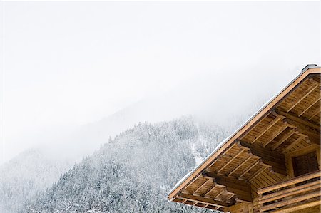 ski chalet - Chalet in french alps Stock Photo - Premium Royalty-Free, Code: 6122-07694167