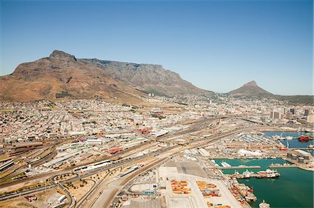 place of south africa - Cape town cityscape and table mountain Stock Photo - Premium Royalty-Free, Code: 6122-07694297