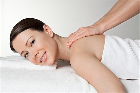 simsearch:614-02983905,k - Woman having a massage Stock Photo - Premium Royalty-Free, Code: 6122-07694417