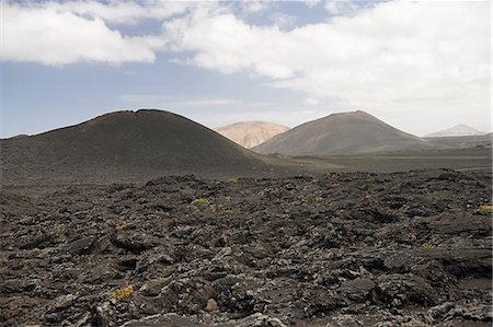 Volcanic landscape of Timanfaya National Park, Lanzarote Photographie de stock - Premium Libres de Droits, Code: 6122-07695080