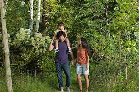 family mother father girl three hispanic - Family together in woods Stock Photo - Premium Royalty-Free, Code: 6122-07695464