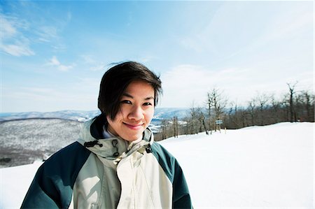 simsearch:649-08084940,k - Woman wearing ski jacket, portrait Foto de stock - Sin royalties Premium, Código: 6122-07696637