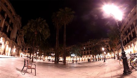 fish eye view - Panorama of Placa Reial at night, Barcelona, Spain Stock Photo - Premium Royalty-Free, Code: 6122-07698012