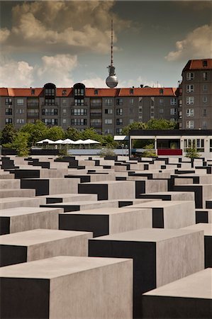 Concrete sculptures in city center Photographie de stock - Premium Libres de Droits, Code: 6122-07704682