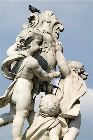 Close up of ornate statue Photographie de stock - Premium Libres de Droits, Code: 6122-07704781