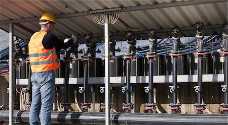 pipe work - Worker at garbage collection center Stock Photo - Premium Royalty-Free, Code: 6122-07704711