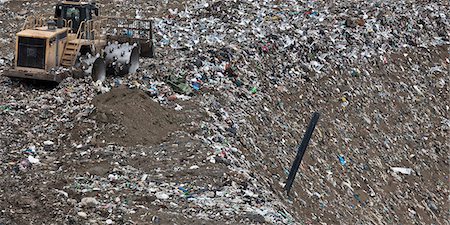 Machinery at garbage collection center Photographie de stock - Premium Libres de Droits, Code: 6122-07704735