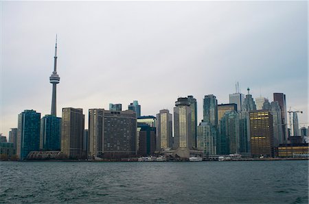 simsearch:6122-07706934,k - Toronto city skyline on water Foto de stock - Sin royalties Premium, Código: 6122-07705357