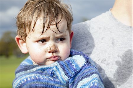 family mud - Toddler boy with muddy nose Stock Photo - Premium Royalty-Free, Code: 6122-07706968