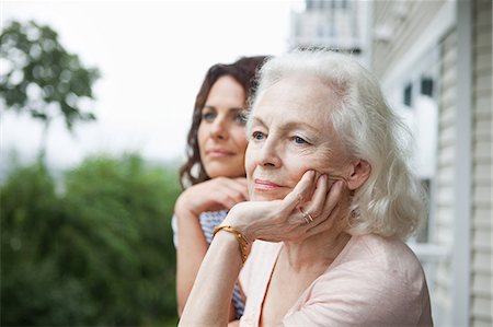 simsearch:614-06896549,k - Senior woman and daughter relaxing on porch Stock Photo - Premium Royalty-Free, Code: 6122-08212714