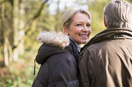 parka - Portrait smiling, confident mature couple Foto de stock - Sin royalties Premium, Código: 6124-09167271