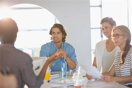 Creative business people brainstorming, planning in conference room meeting Photographie de stock - Premium Libres de Droits, Code: 6124-09131046