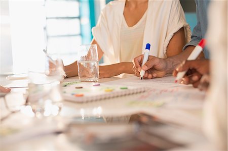 Creative business people brainstorming, writing Foto de stock - Sin royalties Premium, Código: 6124-09131077