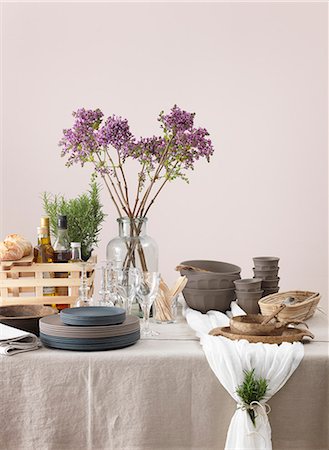 Sweden, Vastergotland, Elegant table setting Foto de stock - Sin royalties Premium, Código: 6126-08643768