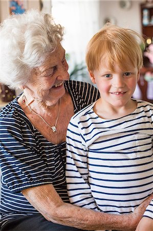 Sweden, Great grandmother with grandson (4-5) Stockbilder - Premium RF Lizenzfrei, Bildnummer: 6126-08643711