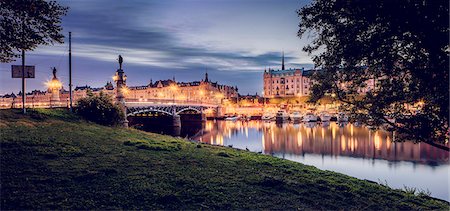 simsearch:6126-08636348,k - Sweden, Stockholm, View of bridge and city Stock Photo - Premium Royalty-Free, Code: 6126-08644469