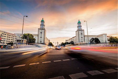 simsearch:6126-08644569,k - Germany, Berlin, Tyskland, Frankfurter Tor, Blurred traffic on urban road Stock Photo - Premium Royalty-Free, Code: 6126-08644545