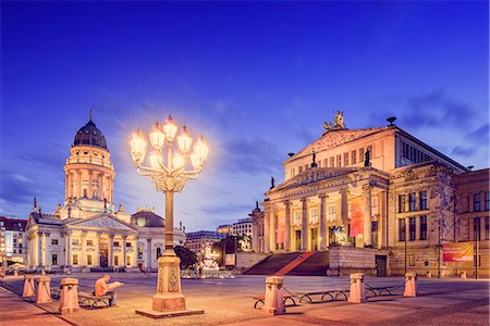 simsearch:6126-09104233,k - Germany, Berlin, Gendarmenmarkt, Illuminated buildings and street light at dusk Foto de stock - Sin royalties Premium, Código: 6126-08644578