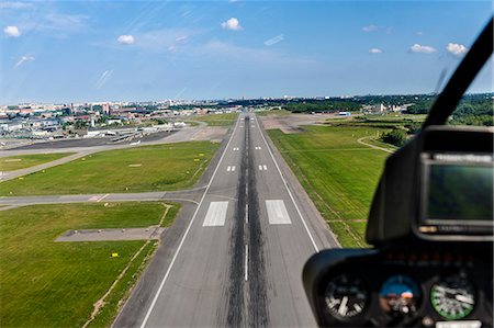 simsearch:6126-08643317,k - Sweden, Uppland, Bromma, Runway of Bromma Airport seen from landing helicopter Fotografie stock - Premium Royalty-Free, Codice: 6126-08644611