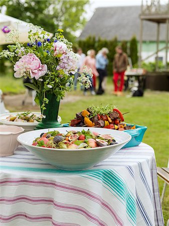 simsearch:6126-08643772,k - Sweden, Skane, Food prepared for midsummer celebrations Photographie de stock - Premium Libres de Droits, Code: 6126-08659380