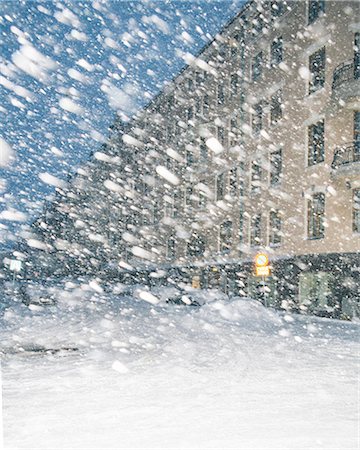 street residential building - Helsinki, Finland, Ullanlinna district in snowstorm Stock Photo - Premium Royalty-Free, Code: 6126-08659505