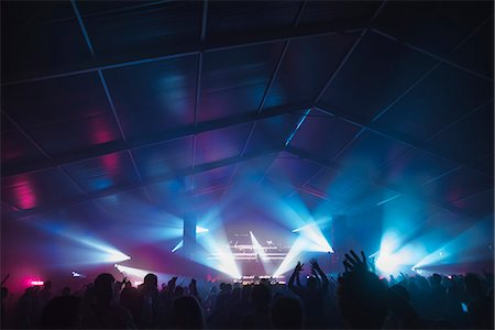 Finland, Uusimaa, Helsinki, Cheering audience at Summer Sound Festival Stockbilder - Premium RF Lizenzfrei, Bildnummer: 6126-08659506