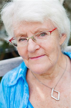 simsearch:6102-08566169,k - Sweden, Stockholm, Portrait of senior woman Stock Photo - Premium Royalty-Free, Code: 6126-08635243