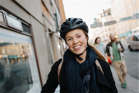 portrait of teenagers - Sweden, Sodermanland, Stockholm, Sodermalm, Portrait of smiling young woman Stock Photo - Premium Royalty-Free, Code: 6126-08636149