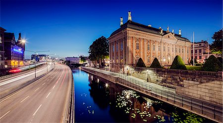 simsearch:6126-08636348,k - Sweden, Stockholm, Riddarholmen, Street and canal Stock Photo - Premium Royalty-Free, Code: 6126-08636348