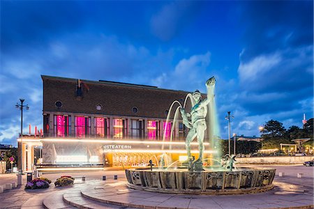 sightseeing spot - Sweden, Gothenburg, Gotaplatsen with Poeidon statue at dusk with building in background Stock Photo - Premium Royalty-Free, Code: 6126-08636387