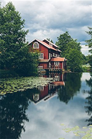 edge of lake - Sweden, Mill by river Stock Photo - Premium Royalty-Free, Code: 6126-08781438