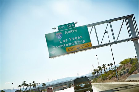 simsearch:6126-08643421,k - Road sign leading to Las Vegas Stock Photo - Premium Royalty-Free, Code: 6126-09102942